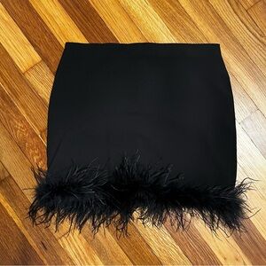 Harper Feather Black Mini Skirt Size Medium